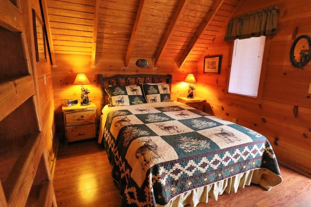 Cozy Cabin W/ Fireplace 3 Minutes To Helen! #2. Ngoại thất bức ảnh